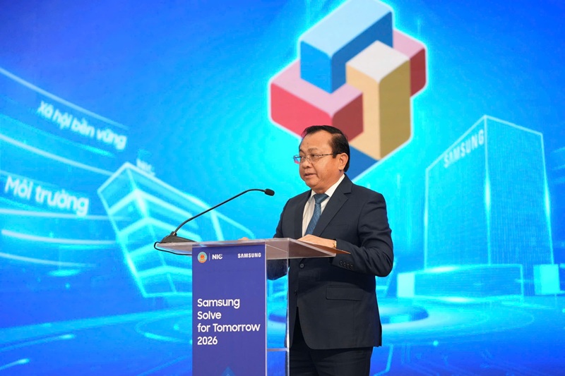 Mr. Lê Tấn Cận – Deputy Minister of Finance, speaking at the event