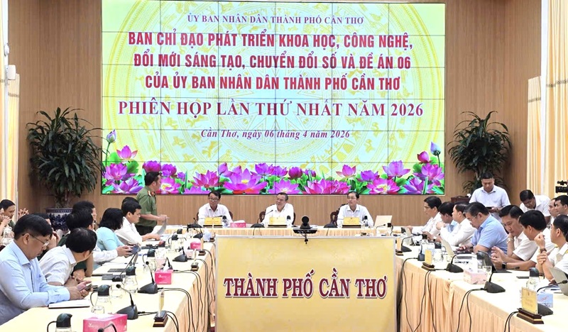 Can Tho: 100% of medical facilities have used chip-based citizen ID cards in health insurance examination and treatment - Photo: VGP/LS